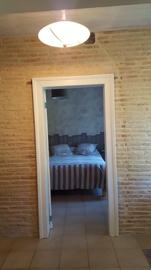 Chez Alexandra Bed and Breakfast Louchats Exteriör bild