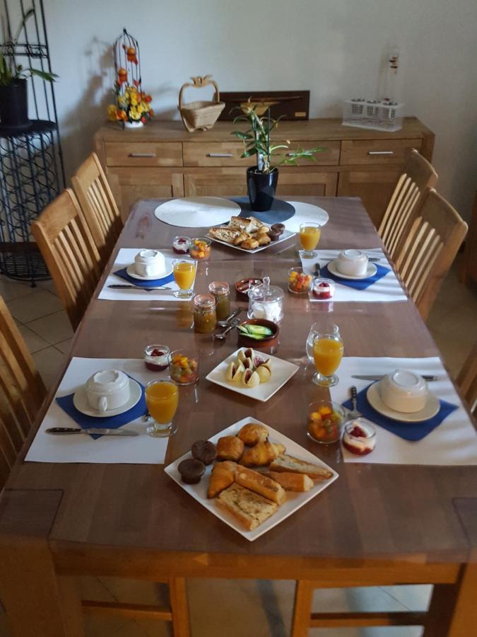 Chez Alexandra Bed and Breakfast Louchats Exteriör bild
