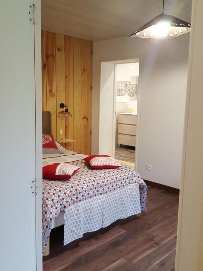 Chez Alexandra Bed and Breakfast Louchats Exteriör bild